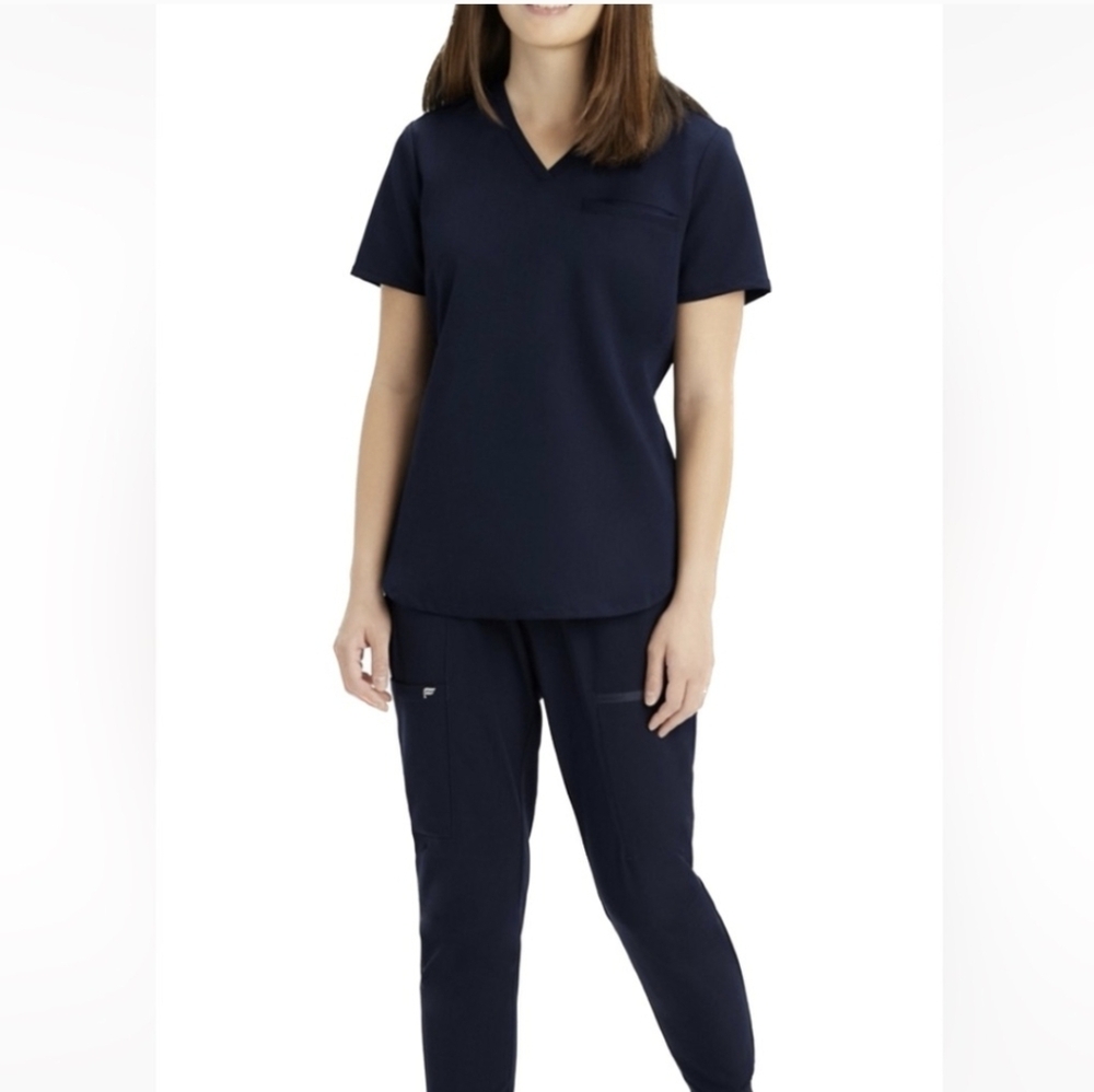 Fabletics Set Of Navy Joggers & Scrub Top Size 2X